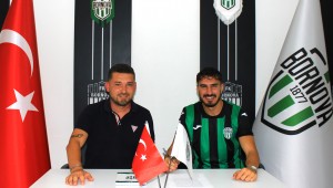 Mustafa Çalişkan Imzaladi