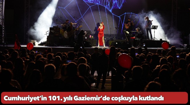 Cumhuriyet’in 101. yılı Gaziemir’de coşkuyla kutlandı