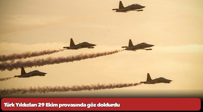 Türk Yıldızları 29 Ekim provasında göz doldurdu 